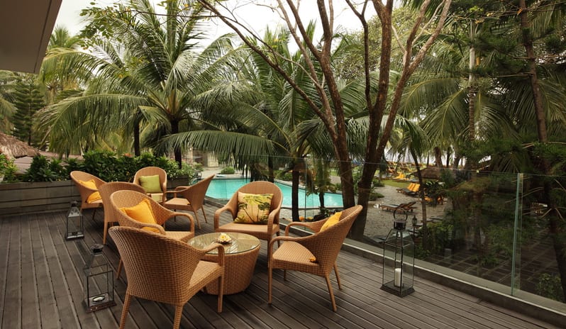Suling Lounge balcony _002